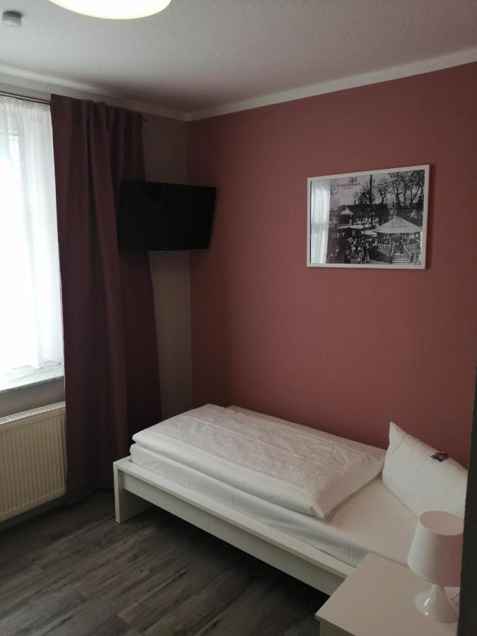 Hotel Altes Badehaus Bad Dürrenberg エクステリア 写真